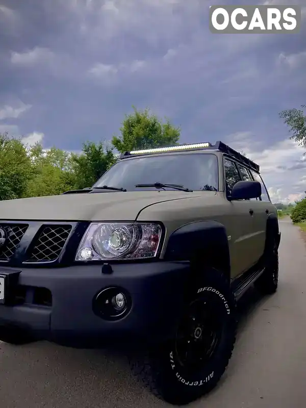 Позашляховик / Кросовер Nissan Patrol 2005 3 л. Ручна / Механіка обл. Чернівецька, Чернівці - Фото 1/14