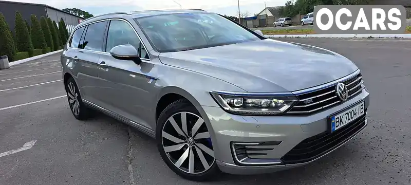 Универсал Volkswagen Passat 2016 1.4 л. Робот обл. Ровенская, Сарны - Фото 1/21