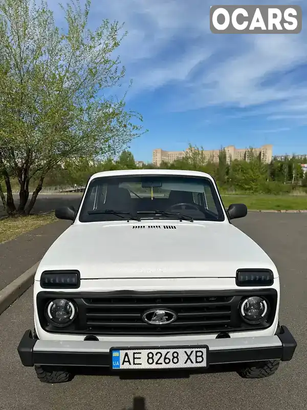 Внедорожник / Кроссовер ВАЗ / Lada 21214 / 4x4 2015 1.7 л. Ручная / Механика обл. Днепропетровская, Кривой Рог - Фото 1/16