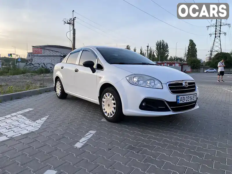 Седан Fiat Linea 2013 1.37 л. Ручна / Механіка обл. Львівська, Новояворівськ - Фото 1/21