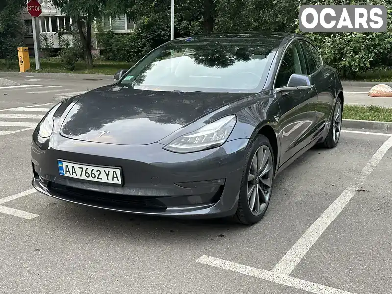 Седан Tesla Model 3 2018 null_content л. Автомат обл. Київська, Київ - Фото 1/22