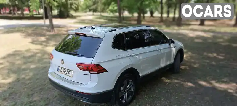 Внедорожник / Кроссовер Volkswagen Tiguan 2019 2 л. Автомат обл. Днепропетровская, Кривой Рог - Фото 1/21