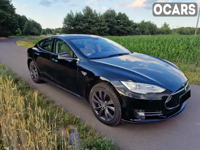 Лифтбек Tesla Model S 2013 null_content л. Автомат обл. Киевская, Киев - Фото 1/18