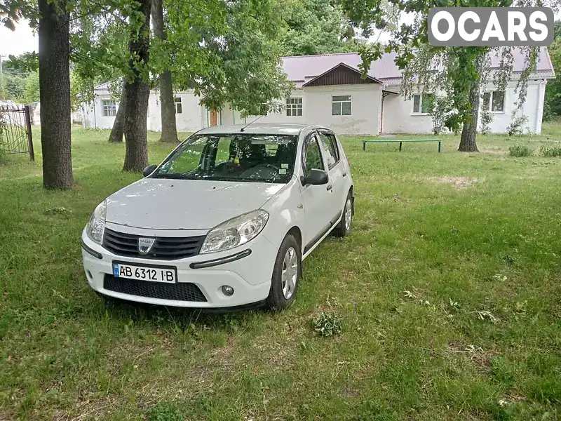 Хэтчбек Dacia Sandero 2009 1.2 л. Ручная / Механика обл. Винницкая, Немиров - Фото 1/11