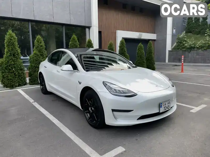 Седан Tesla Model 3 2019 null_content л. обл. Киевская, Киев - Фото 1/20