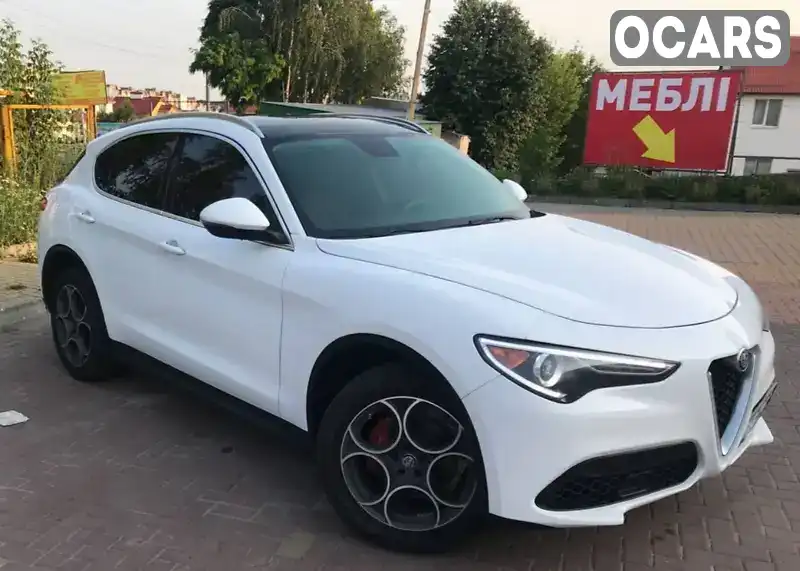 Внедорожник / Кроссовер Alfa Romeo Stelvio 2018 2 л. Автомат обл. Хмельницкая, Хмельницкий - Фото 1/10