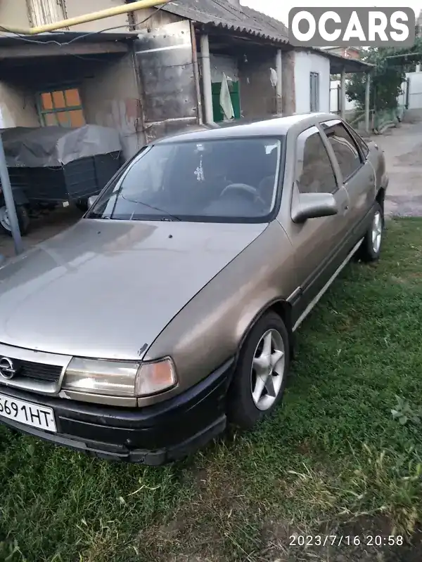 Седан Opel Vectra 1989 2 л. Ручна / Механіка обл. Одеська, Ізмаїл - Фото 1/11