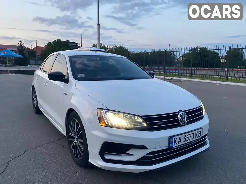 Седан Volkswagen Jetta 2015 1.8 л. Автомат обл. Київська, Бориспіль - Фото 1/21