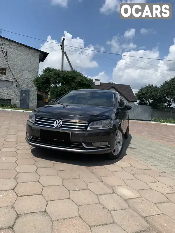 Седан Volkswagen Passat 2012 1.8 л. Автомат обл. Львовская, Каменка-Бугская - Фото 1/20