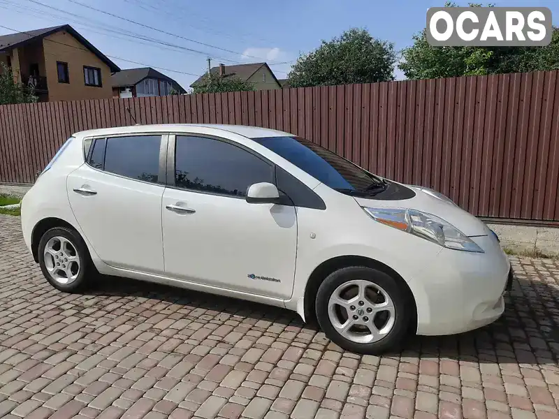 Хэтчбек Nissan Leaf 2014 null_content л. Вариатор обл. Киевская, Буча - Фото 1/8