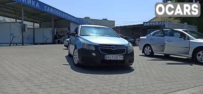 Седан Chevrolet Cruze 2011 1.8 л. Автомат обл. Одеська, Одеса - Фото 1/21