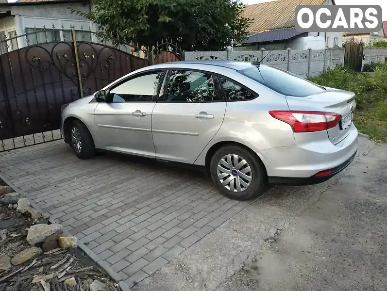 Седан Ford Focus 2011 2 л. Автомат обл. Днепропетровская, Пятихатки - Фото 1/8