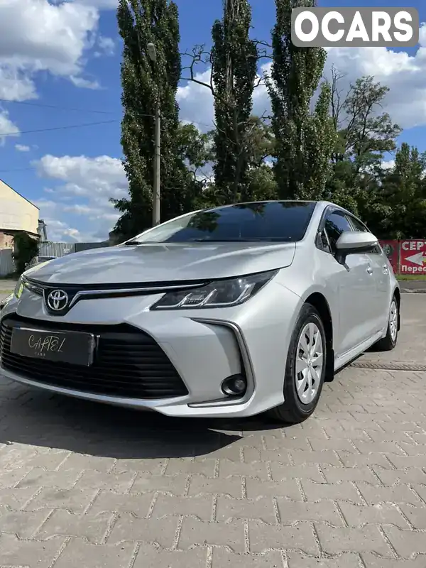 Седан Toyota Corolla 2019 1.6 л. Автомат обл. Киевская, Киев - Фото 1/16