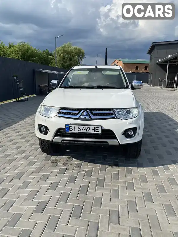 Позашляховик / Кросовер Mitsubishi Pajero Sport 2013 2.48 л. Автомат обл. Полтавська, Чорнухи - Фото 1/21