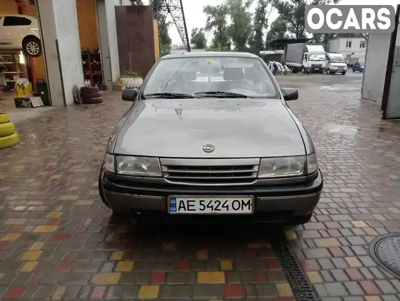 Седан Opel Vectra 1990 2 л. Ручна / Механіка обл. Дніпропетровська, Дніпро (Дніпропетровськ) - Фото 1/12