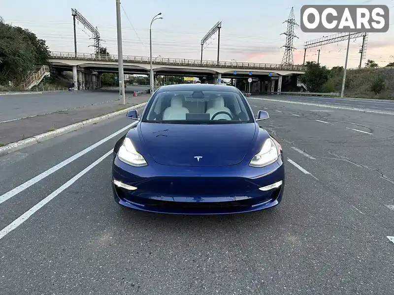 Седан Tesla Model 3 2019 null_content л. обл. Одесская, Одесса - Фото 1/16