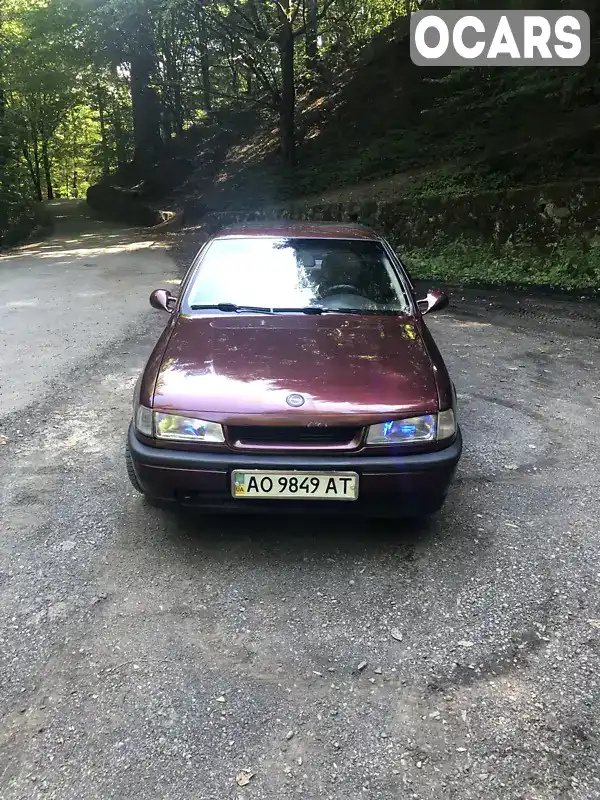 Ліфтбек Opel Vectra 1989 2 л. Ручна / Механіка обл. Закарпатська, Рахів - Фото 1/12