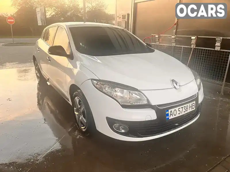 Хэтчбек Renault Megane 2013 1.5 л. Ручная / Механика обл. Закарпатская, Ужгород - Фото 1/8