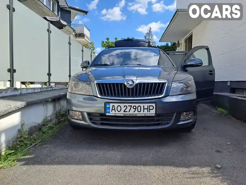 Универсал Skoda Octavia 2011 2 л. Ручная / Механика обл. Закарпатская, Виноградов - Фото 1/21