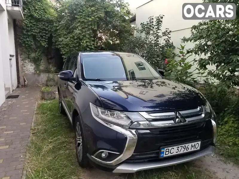 Позашляховик / Кросовер Mitsubishi Outlander 2017 2.36 л. Варіатор обл. Львівська, Львів - Фото 1/16