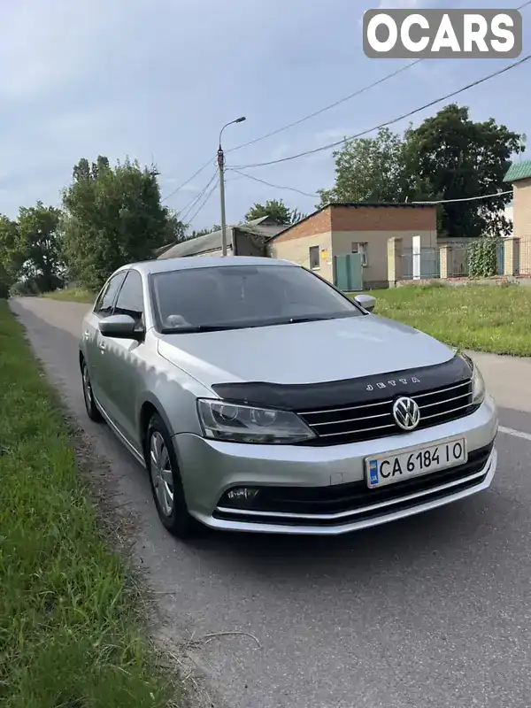 Седан Volkswagen Jetta 2015 1.39 л. Автомат обл. Черкасская, Черкассы - Фото 1/18