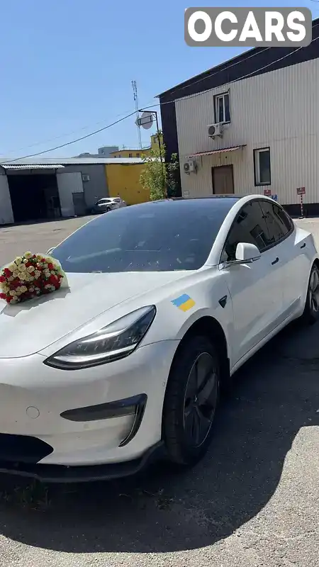 Седан Tesla Model 3 2018 null_content л. обл. Киевская, Киев - Фото 1/10