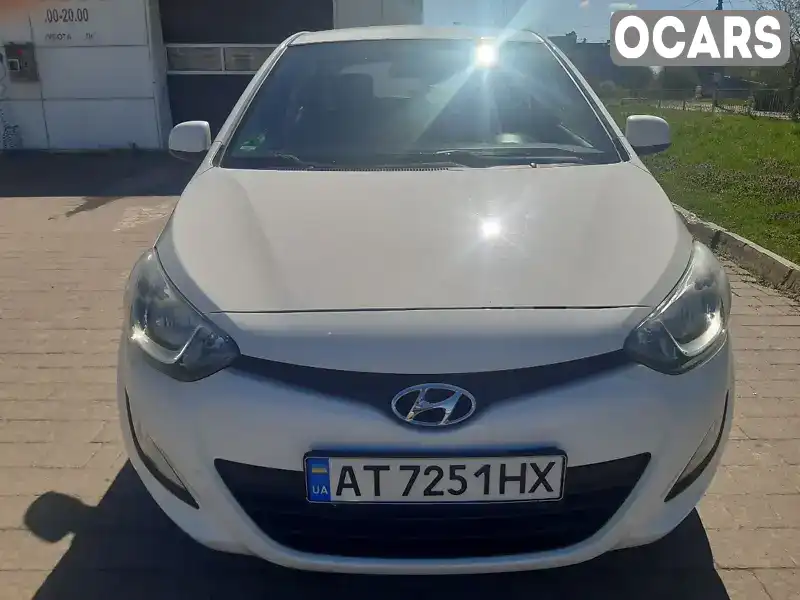 Хэтчбек Hyundai i20 2013 1.12 л. Ручная / Механика обл. Ивано-Франковская, Калуш - Фото 1/18