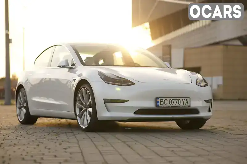 Седан Tesla Model 3 2019 null_content л. обл. Львовская, Львов - Фото 1/21