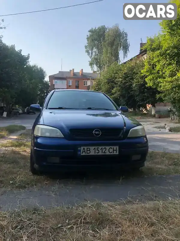 Седан Opel Astra 2004 1.6 л. Ручная / Механика обл. Винницкая, Гайсин - Фото 1/13