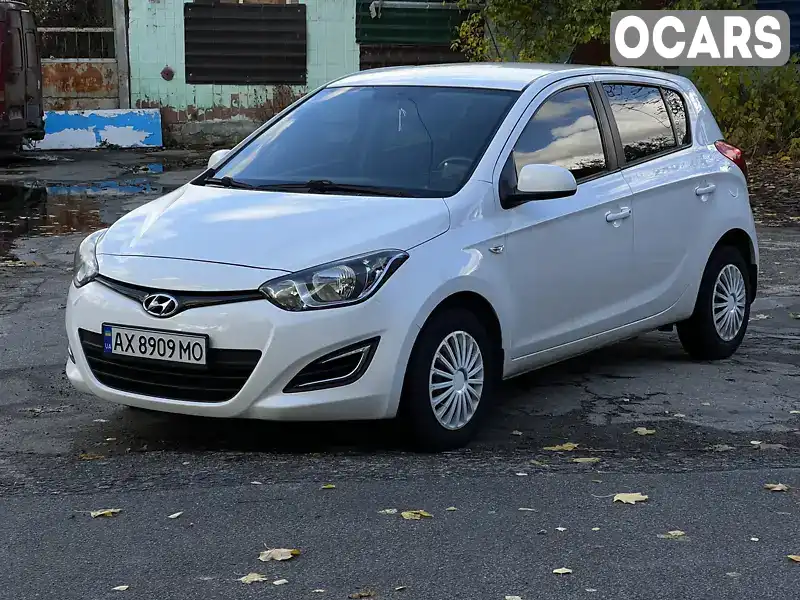 Хэтчбек Hyundai i20 2014 1.4 л. Ручная / Механика обл. Харьковская, Харьков - Фото 1/17