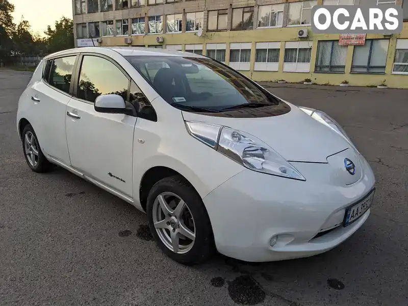 Хэтчбек Nissan Leaf 2017 null_content л. Вариатор обл. Киевская, Ставище - Фото 1/10