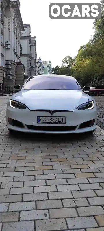 Лифтбек Tesla Model S 2016 null_content л. обл. Киевская, Киев - Фото 1/17