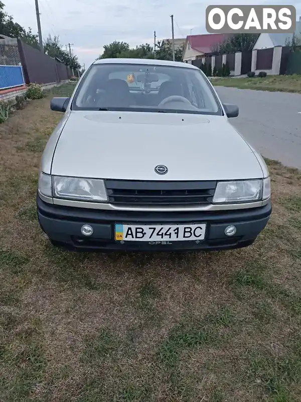 Ліфтбек Opel Vectra 1989 1.6 л. Ручна / Механіка обл. Вінницька, Вінниця - Фото 1/10