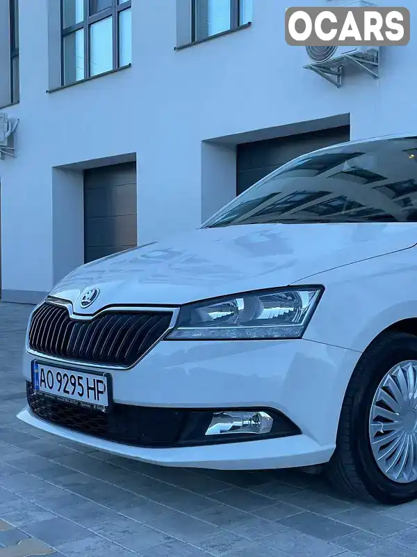 Хетчбек Skoda Fabia 2019 1 л. Ручна / Механіка обл. Закарпатська, Ужгород - Фото 1/21