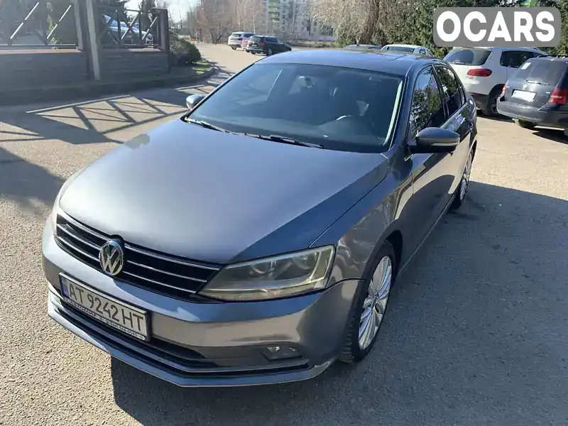 Седан Volkswagen Jetta 2015 1.8 л. Автомат обл. Ивано-Франковская, Ивано-Франковск - Фото 1/10