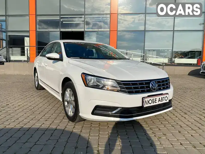 Седан Volkswagen Passat 2016 1.8 л. Автомат обл. Львовская, Львов - Фото 1/21