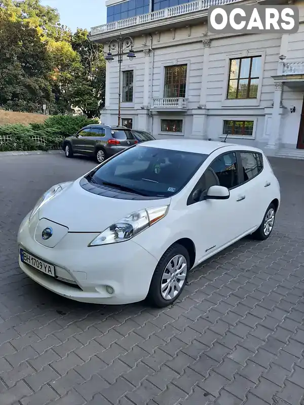 Хэтчбек Nissan Leaf 2013 null_content л. обл. Одесская, Одесса - Фото 1/18