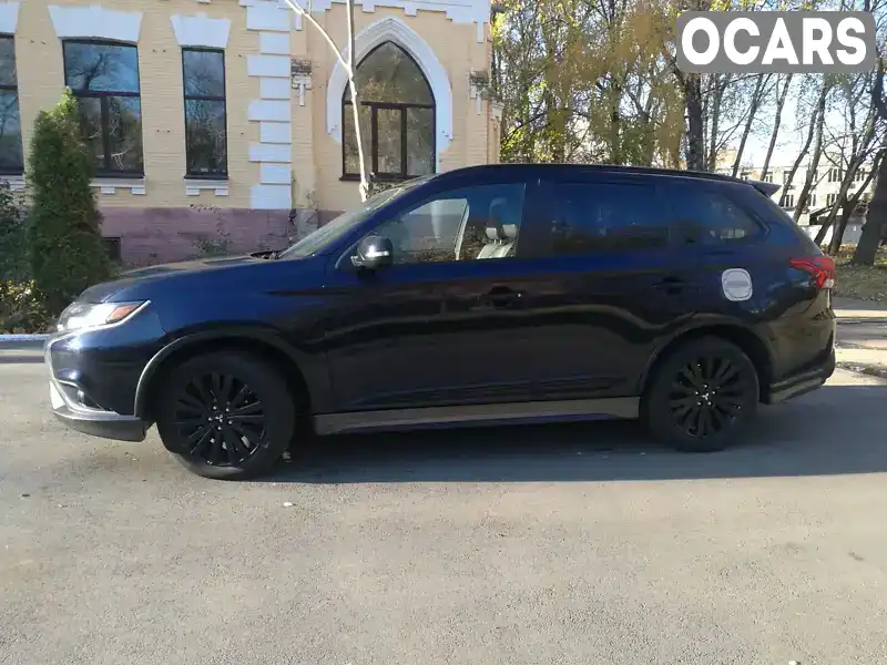 Позашляховик / Кросовер Mitsubishi Outlander 2019 2.36 л. Варіатор обл. Чернігівська, Чернігів - Фото 1/5