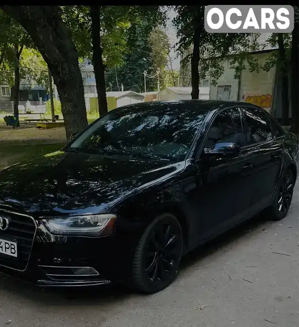 Седан Audi A4 2012 2 л. Автомат обл. Харьковская, Мерефа - Фото 1/12