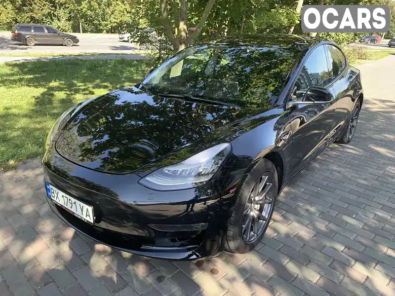 Седан Tesla Model 3 2018 null_content л. обл. Хмельницкая, Хмельницкий - Фото 1/15