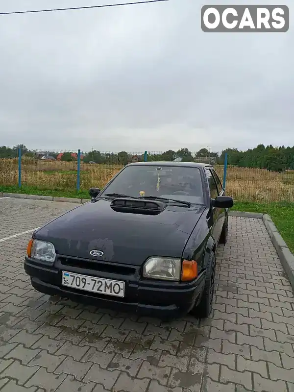 Універсал Ford Escort 1986 1 л. Ручна / Механіка обл. Чернівецька, Чернівці - Фото 1/15