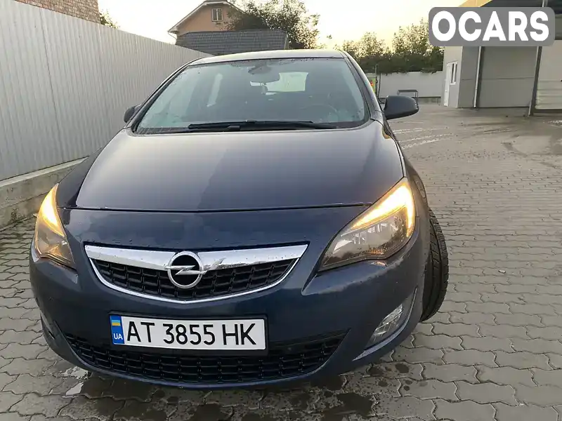 Хэтчбек Opel Astra 2010 2 л. обл. Ивано-Франковская, Коломыя - Фото 1/9