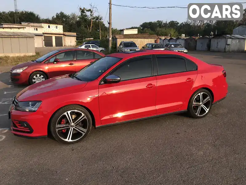 Седан Volkswagen Jetta 2015 2 л. Автомат обл. Киевская, Киев - Фото 1/13