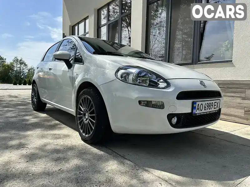 Хэтчбек Fiat Grande Punto 2012 1.37 л. Робот обл. Закарпатская, Тячев - Фото 1/13