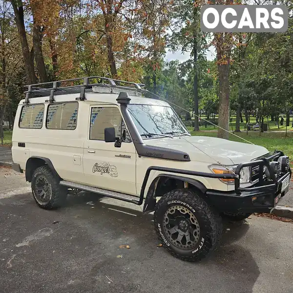 Внедорожник / Кроссовер Toyota Land Cruiser 2014 2.99 л. Автомат обл. Киевская, Киев - Фото 1/21