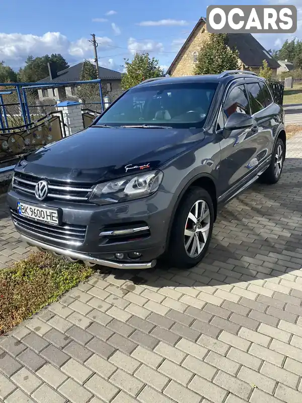 Внедорожник / Кроссовер Volkswagen Touareg 2012 3 л. Типтроник обл. Ровенская, Костополь - Фото 1/21