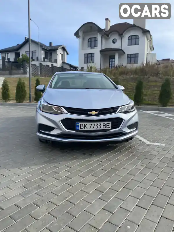 Седан Chevrolet Cruze 2017 1.4 л. Автомат обл. Рівненська, Рівне - Фото 1/19