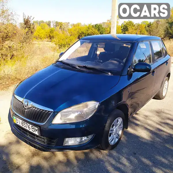 Хэтчбек Skoda Fabia 2012 1.39 л. Ручная / Механика обл. Полтавская, Кременчуг - Фото 1/10