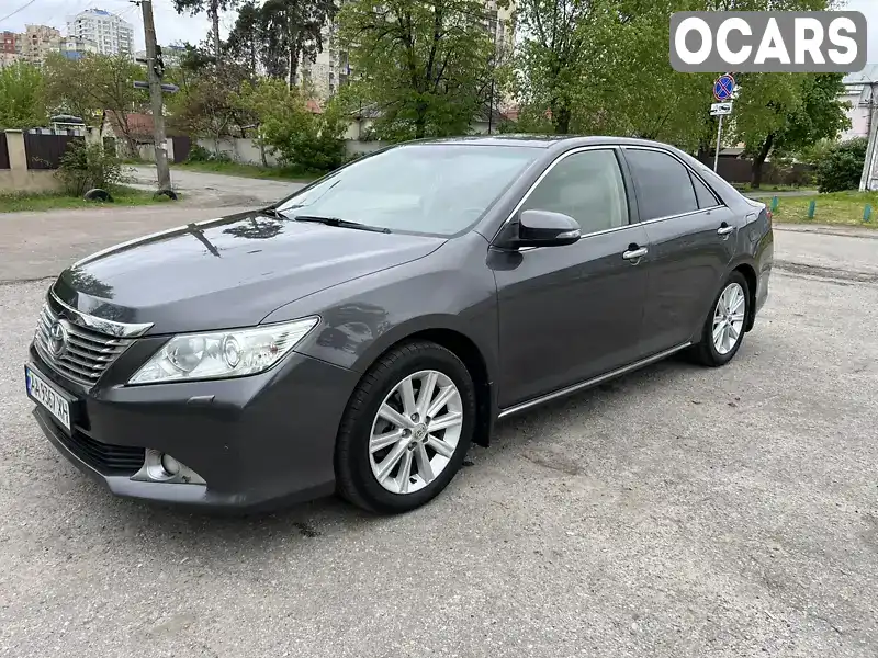 Седан Toyota Camry 2012 2.49 л. Автомат обл. Київська, Київ - Фото 1/21