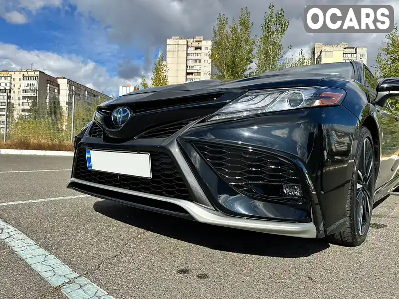 Седан Toyota Camry 2020 2.49 л. Автомат обл. Київська, Київ - Фото 1/21